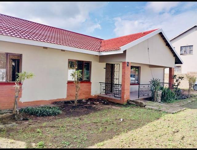 5 BEDROOM HOUSE FOR SALE IN SANDFIELD